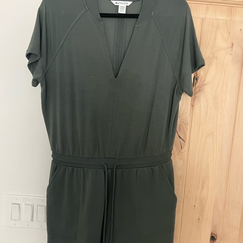 Athleta Sage Green Knit Top
